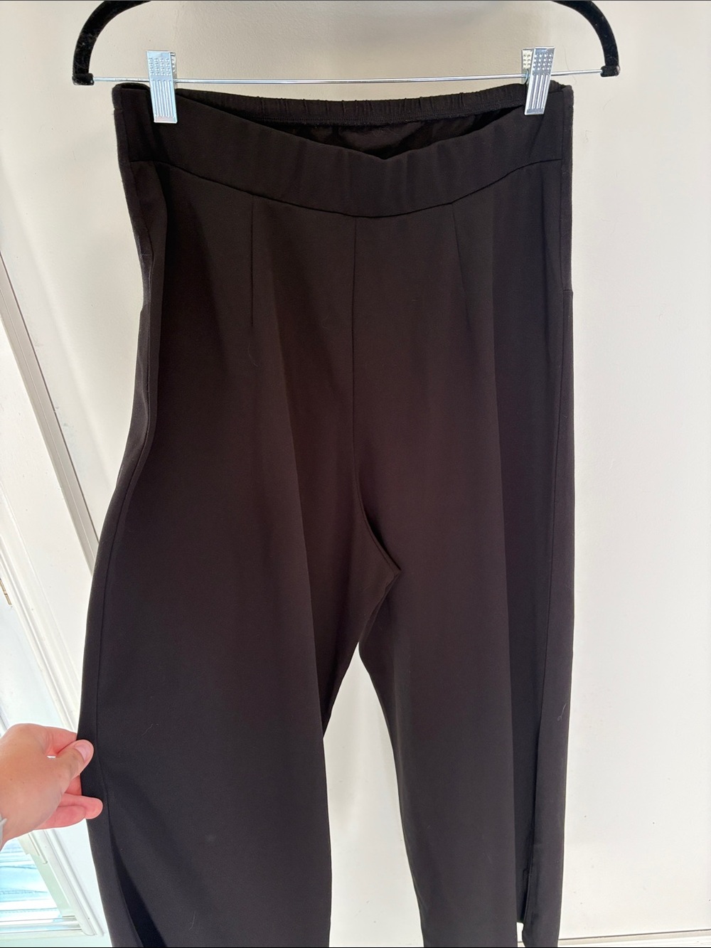 H&M Women's Crepe Maternity Black Trousers - Picture 5 of 5